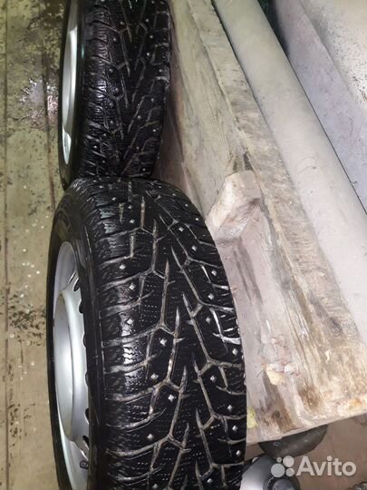 Продам 2 Колеса Зимних на Ford Focus -2