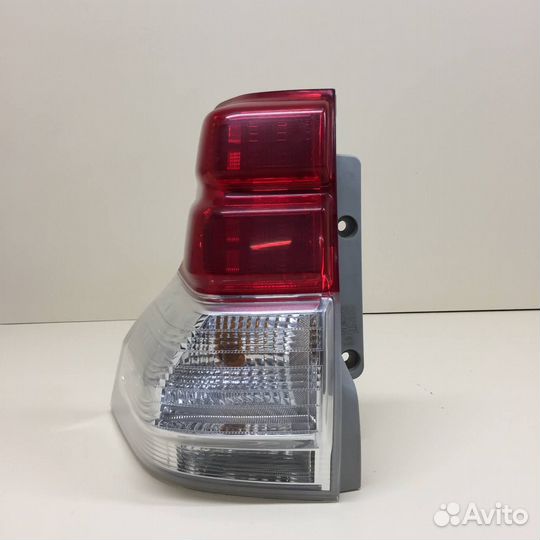 Фонарь задний левый Toyota Land Cruiser Prado J150