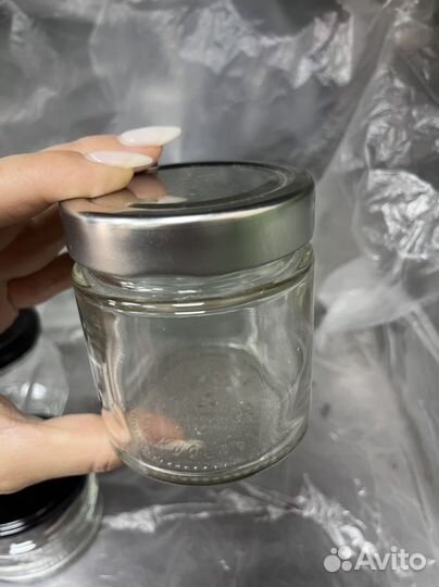Банка стеклянная с винтовой крышкой