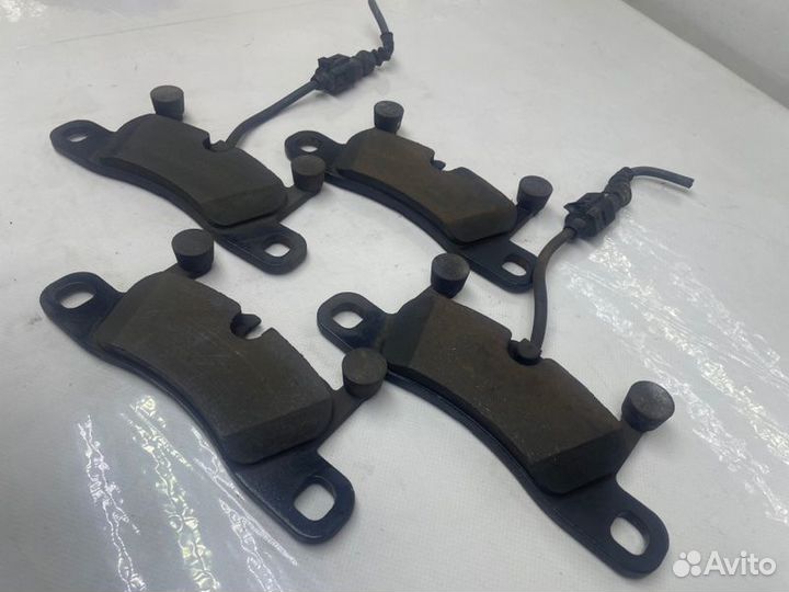 Тормозные колодки заднее Volkswagen Touareg FL 3.6