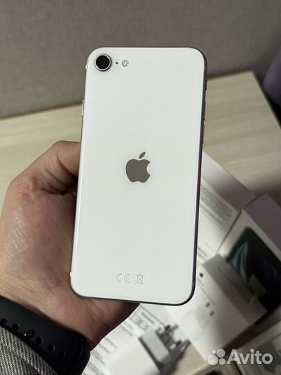 iPhone SE (2020), 64 ГБ
