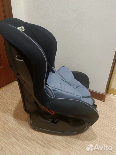 Автомобильное кресло