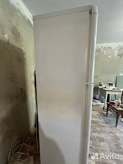 Холодильник бу indesit