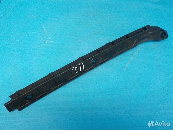 Кронштейн заднего бампера правый skoda Octavia A5