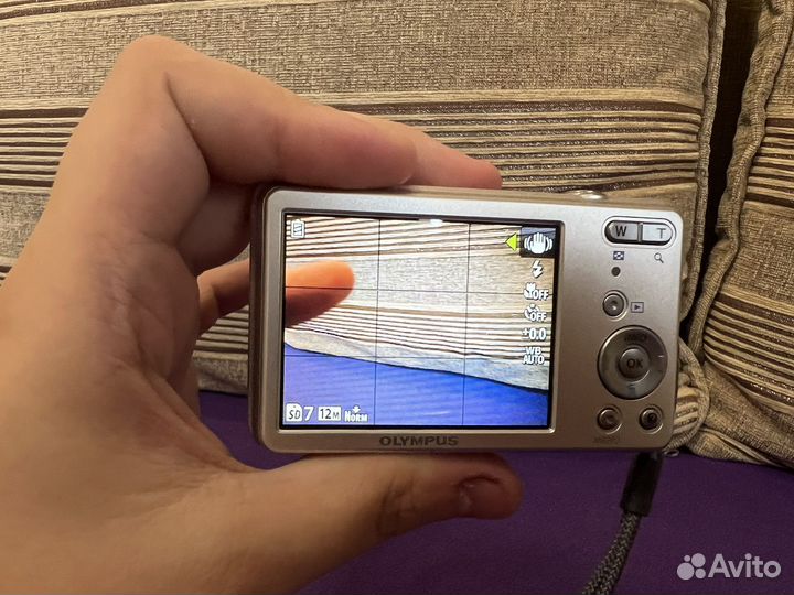 Компактный фотоаппарат olympus d 700