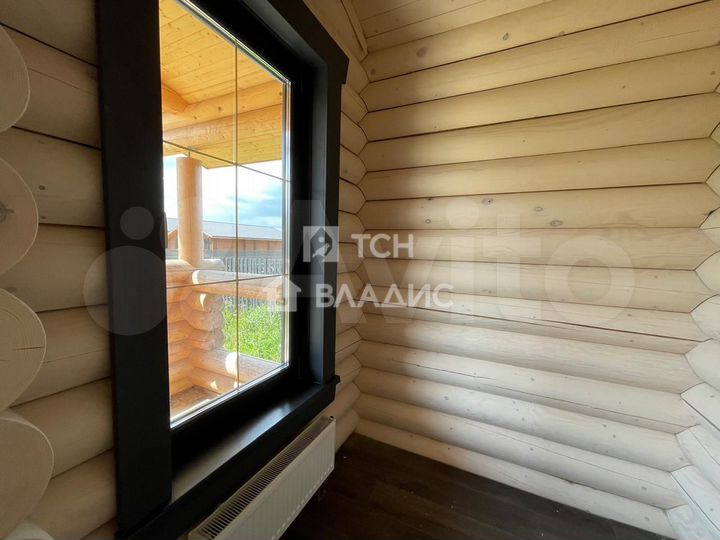 Дом 221 м² на участке 11,6 сот.