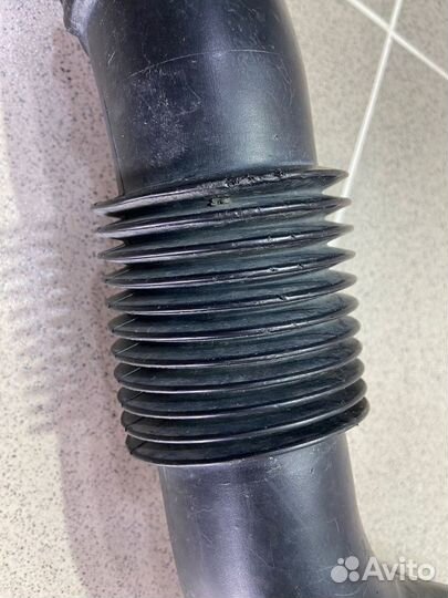 Патрубок воздушного фильтра Honda Civic Ferio 1993