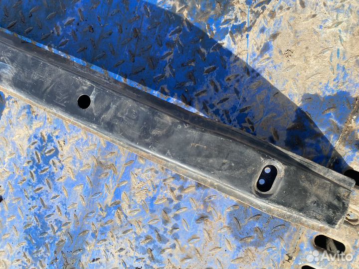 Заний усилитель бампера Chery Fora