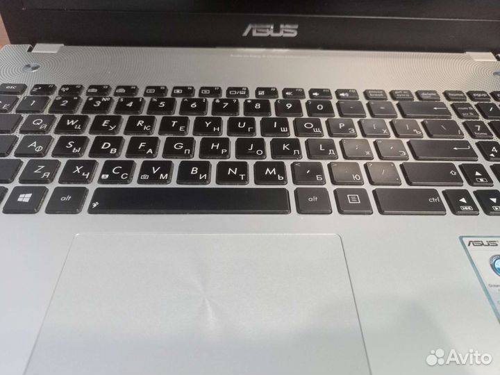 Ноутбук asus