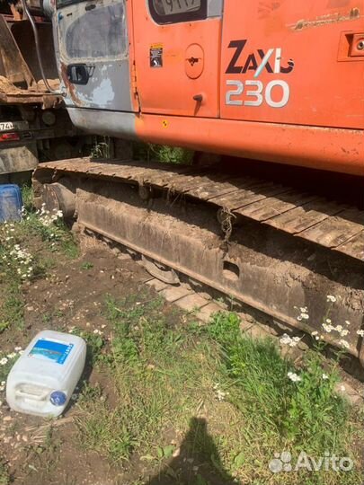 Гусеничный экскаватор Hitachi ZX230, 2001