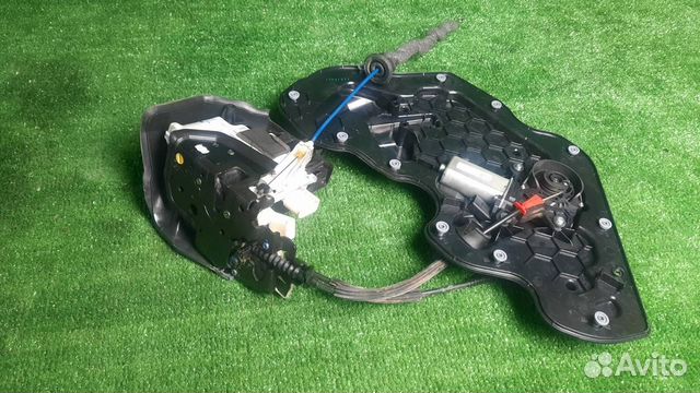 Замок боковой двери задний левый Audi A8 4H8 D4