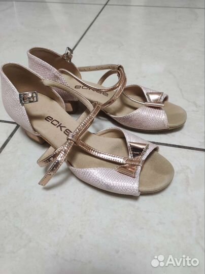 Босоножки для девочки