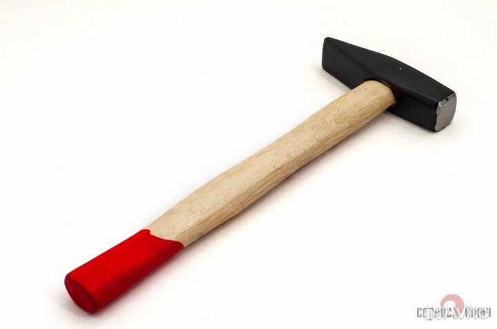 Молоток (600 г) 