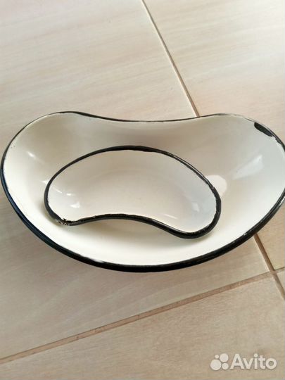 Лоток медицинский почкообразный бу