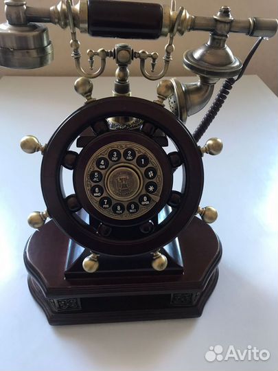 Ретро телефон