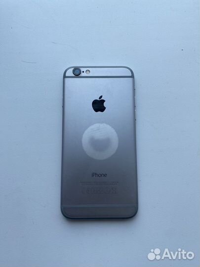 Телефон iPhone 6