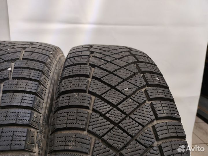 Pirelli Ice Zero FR 245/60 R18 105T