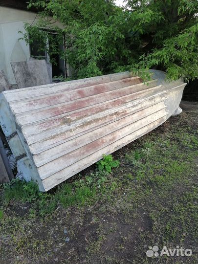 Лодка с мотором