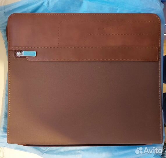 Кожаная папка piqvadro