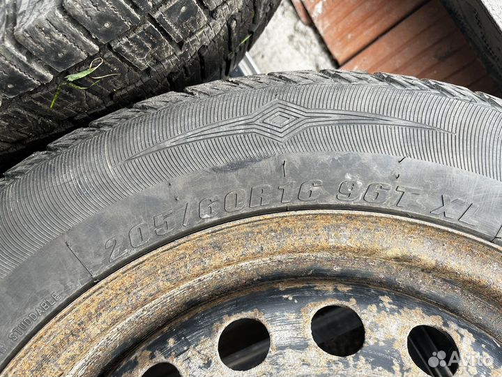 Zeetex Z-Ice 1001-S 205/6 R16