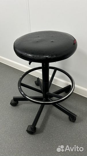 Стул для косметолога, пианиста, бу