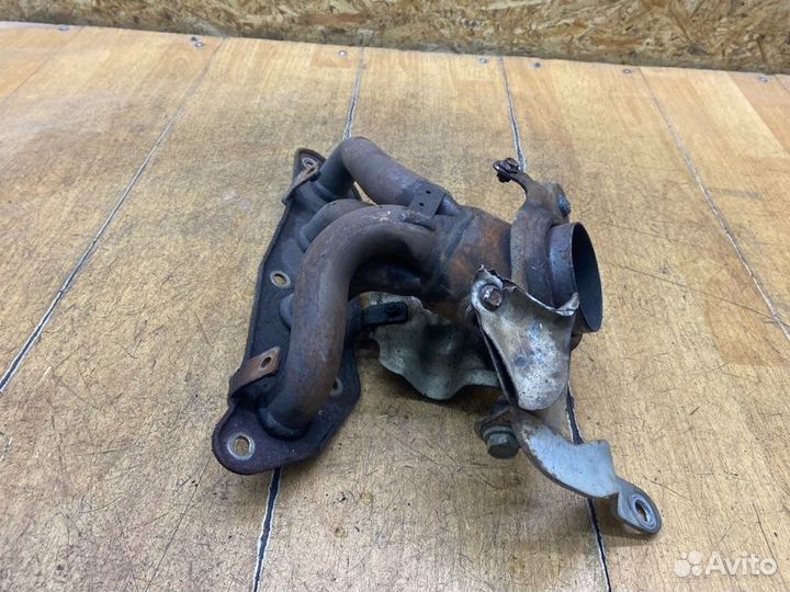 Коллектор выпускной Nissan Note HR16DE 2007