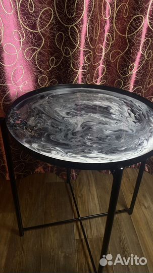 Столик журнальный, декор из эпоксидной смолой