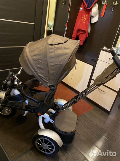 Трехколесный велосипед с родительской ручкой