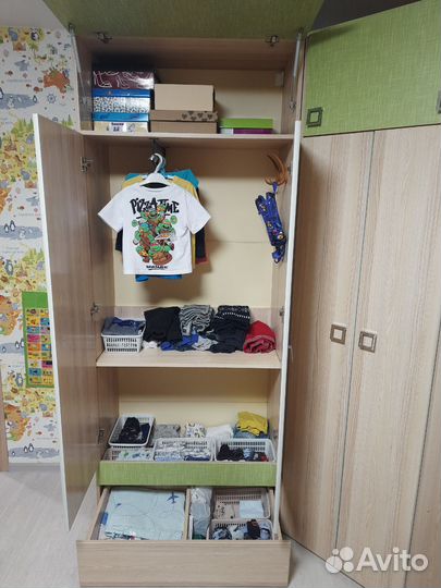 Шкаф угловой