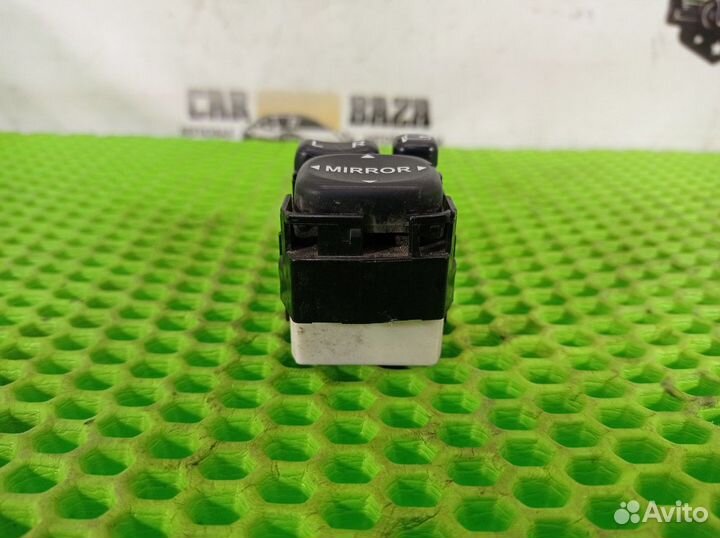 Переключатель регулировки зеркала