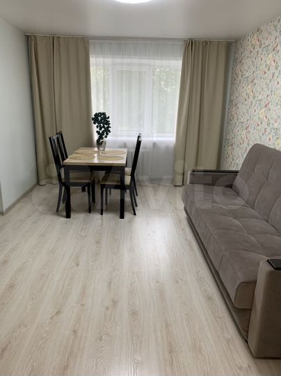 2-к. квартира, 47 м², 2/5 эт.