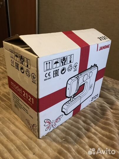 Швейная машина Janome 2121