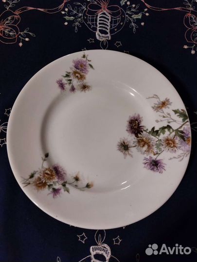 Тарелка мелкая старинная СССР (20-40гг.)