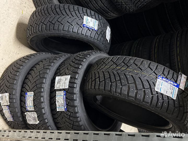 Michelin X-Ice North 4 225/45 R17 94T