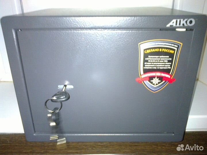 Продам сейф