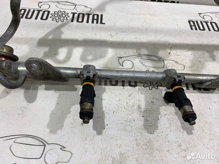 Топливная рампа с форсунками Infiniti Fx35 S50