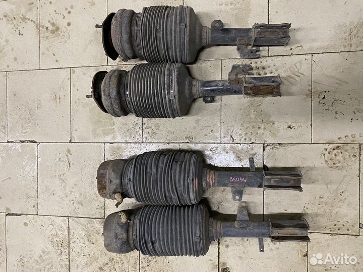 Пневмостойка передняя правая Lexus rx 2003