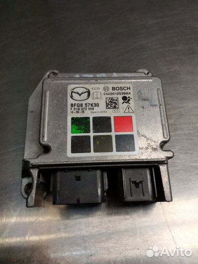 Блок управления аирбаг Mazda 3 BL Z6 2011