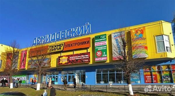 Кровать с парящим эффектом в мягком велюре