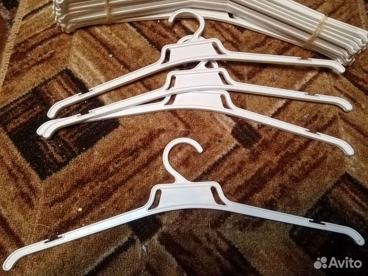 Вешалки плечики для одежды