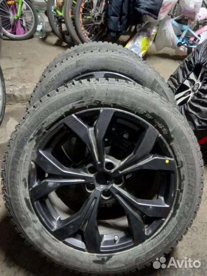 Michelin X-Ice North 4 235/55 R19
