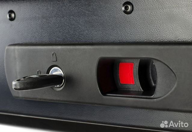 Автобокс Broomer Venture 430л. черный глянец