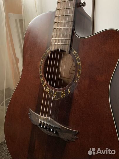 Электроакустическая гитара