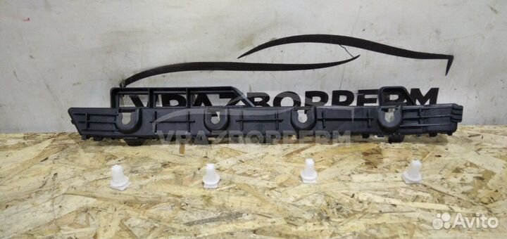 Кронштейн бампера заднего правый Kia RIO