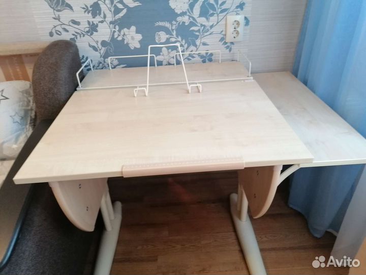 Растущая парта и стул Деми