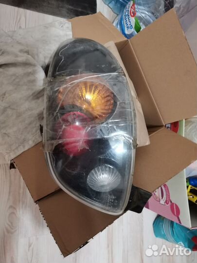 Задний фонарь правый Peugeot 206