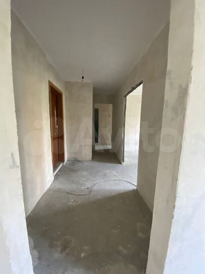 2-к. квартира, 54 м², 1/9 эт.