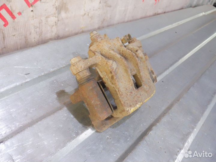 Суппорт тормозной задний правый Киа Соул 1