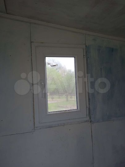 Дом 10 м² на участке 1 сот.