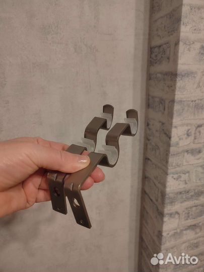 Кронштейны новые для гардин д. 16 см